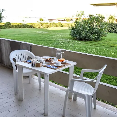 Marine- Palme- Ismare-1 By Interhome