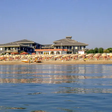 Marine- Palme- Ismare-1 By Interhome Silvi Marina