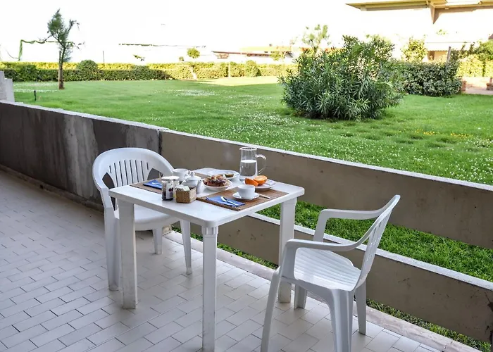 Marine- Palme- Ismare-1 By Interhome