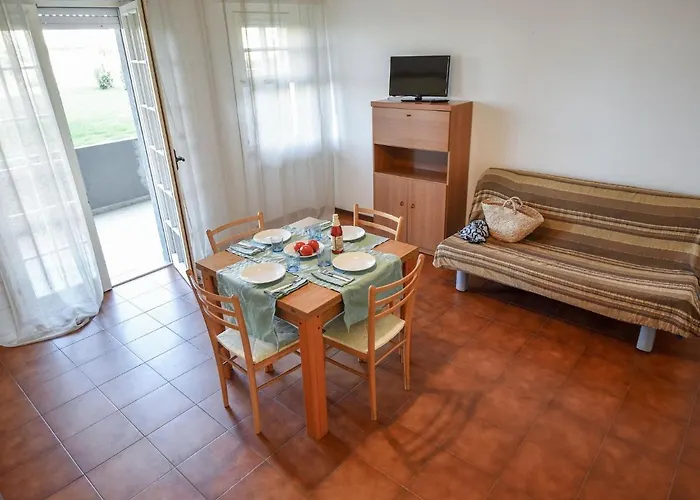 Marine- Palme- Ismare-1 By Interhome Appartamento Silvi Marina